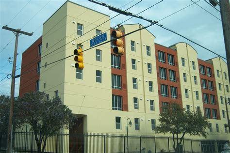 wc white apartments